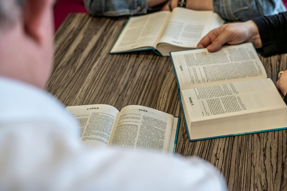 Collaborative Learning Scriptures Studying Scripture Together | Pastor Resources